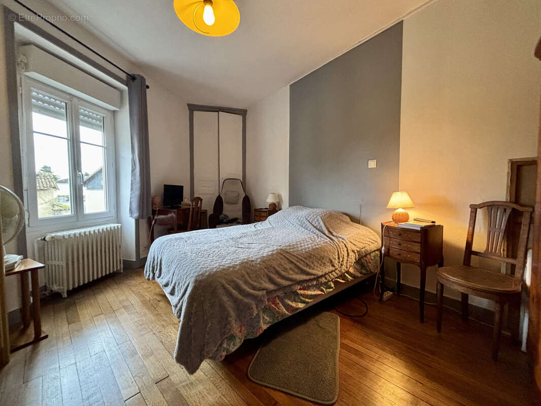 Appartement à LENCLOITRE