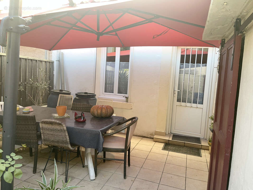 Maison à LEZIGNAN-CORBIERES