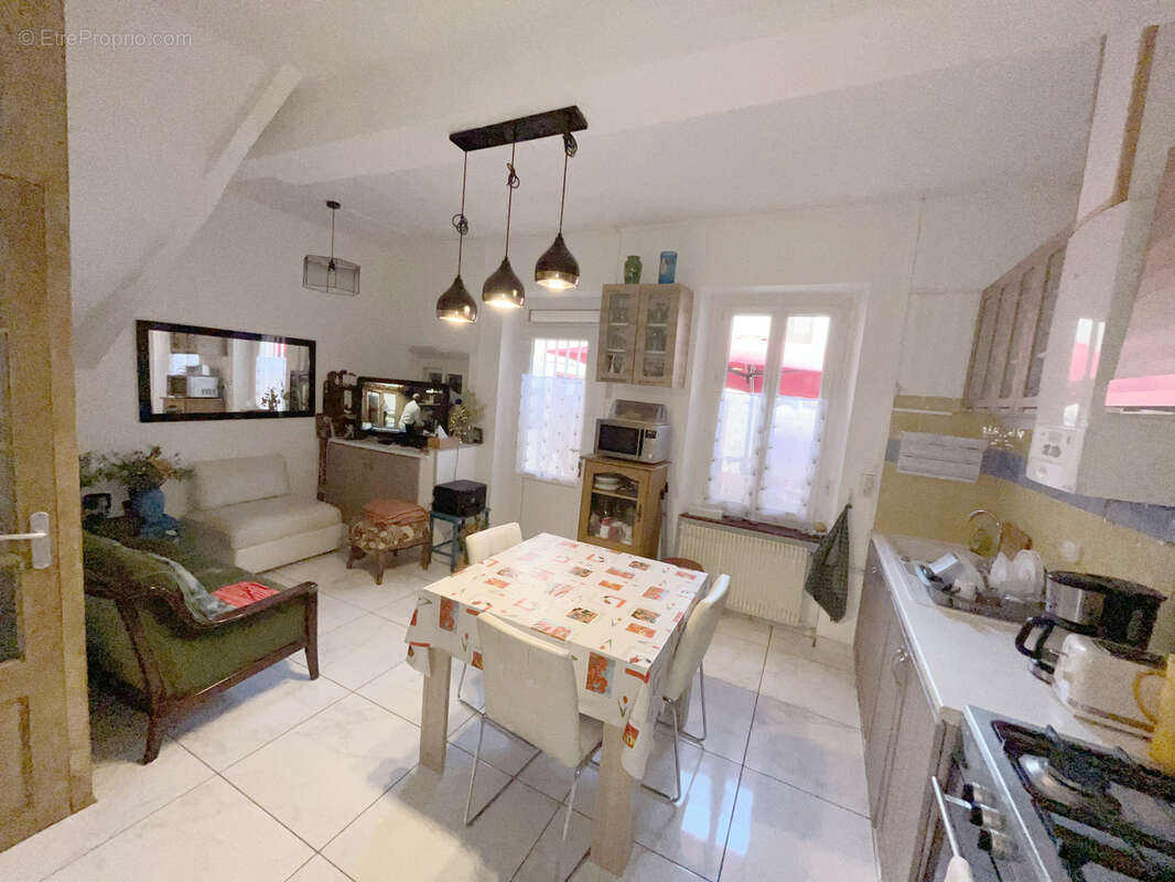 Maison à LEZIGNAN-CORBIERES