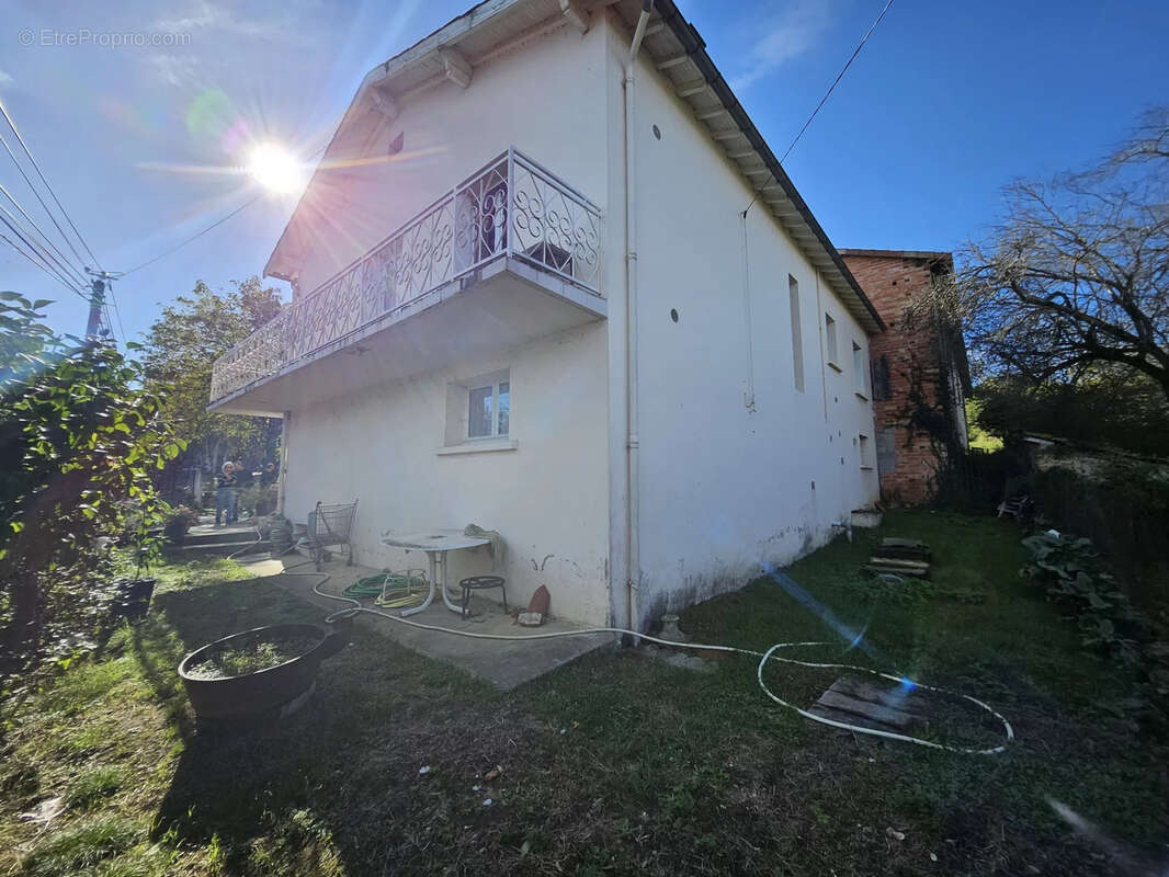 Maison à SAINT-AMADOU