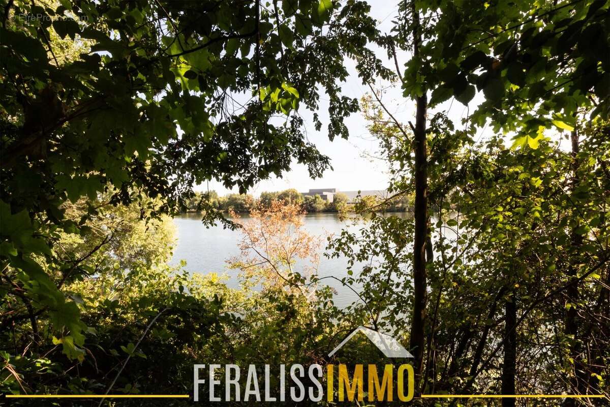 Maison à MEZY-SUR-SEINE