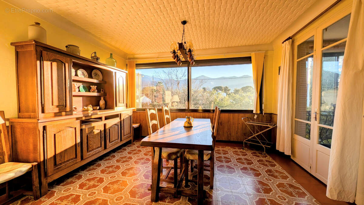 Maison à SAINT-GENIS-DES-FONTAINES