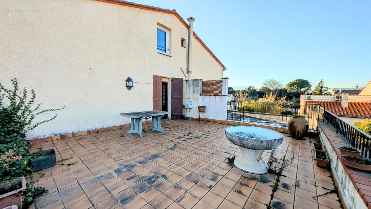 Maison à SAINT-GENIS-DES-FONTAINES