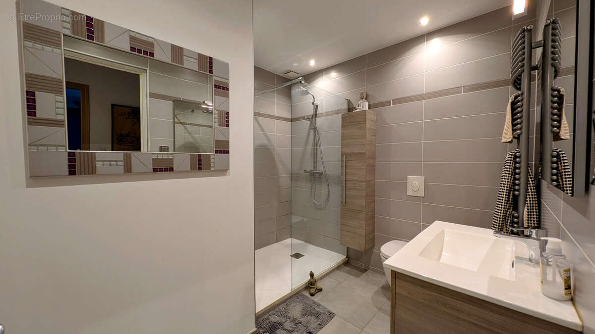 Maison à SAINT-GENIS-DES-FONTAINES