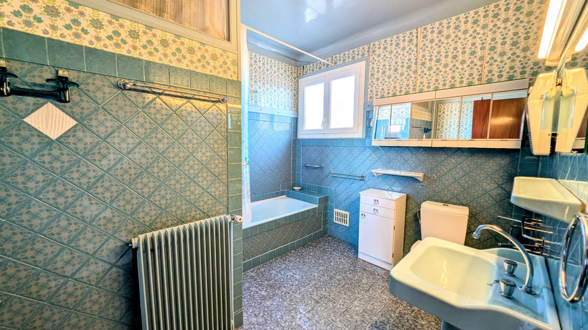 Maison à SAINT-GENIS-DES-FONTAINES