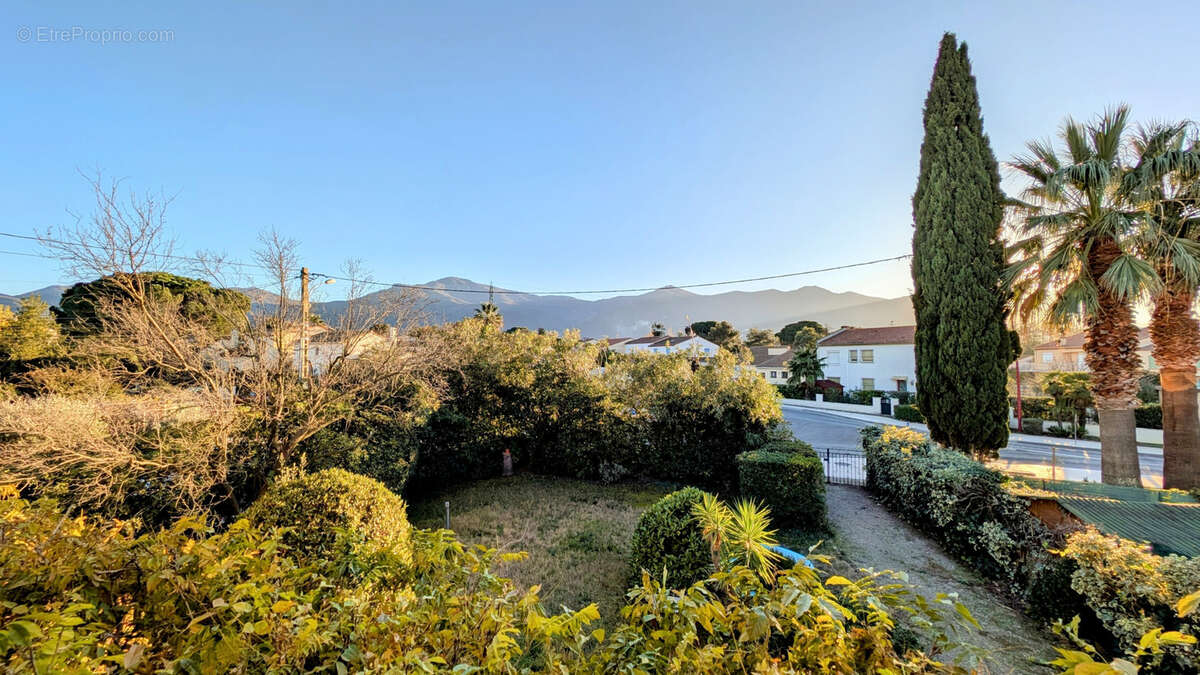 Maison à SAINT-GENIS-DES-FONTAINES