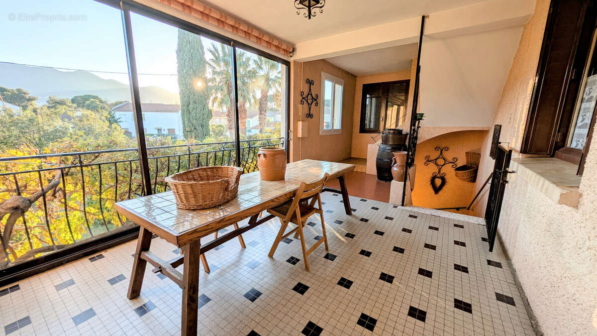 Maison à SAINT-GENIS-DES-FONTAINES