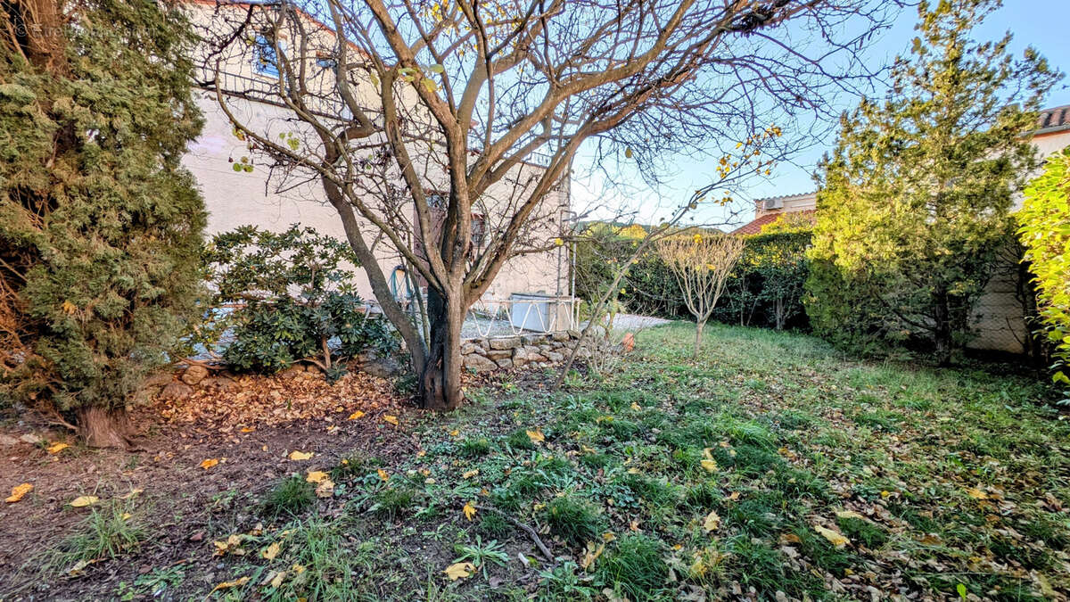 Maison à SAINT-GENIS-DES-FONTAINES