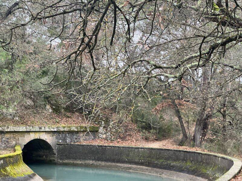 Terrain à LA ROQUE-D&#039;ANTHERON