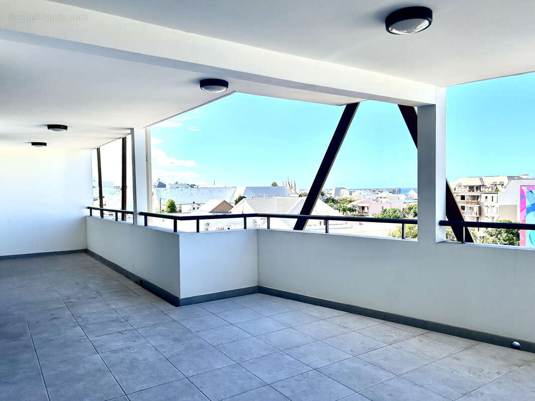 Appartement à SAINT-DENIS