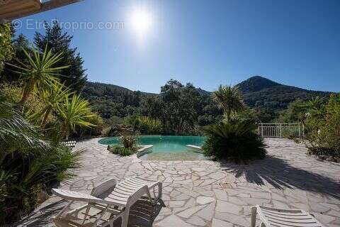 Maison à LES ADRETS-DE-L'ESTEREL