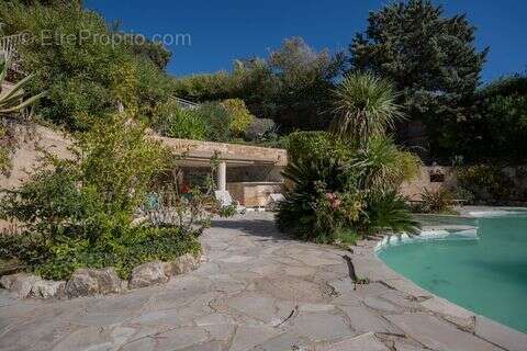 Maison à LES ADRETS-DE-L'ESTEREL