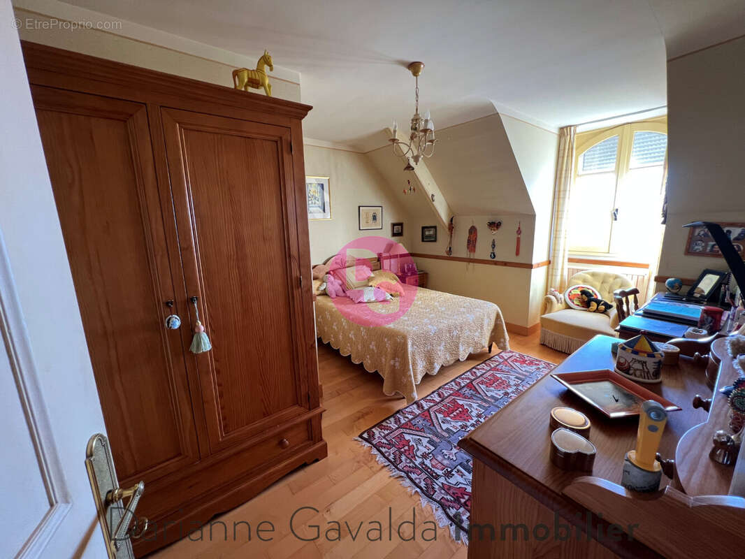 Maison à DECAZEVILLE