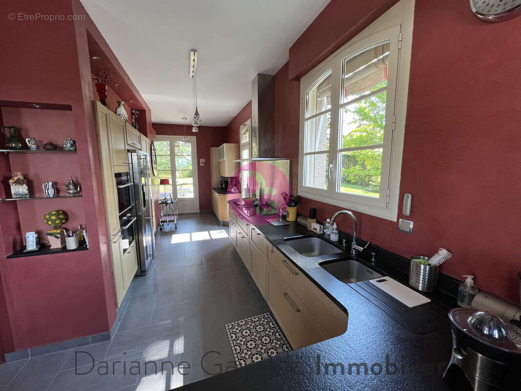 Maison à DECAZEVILLE