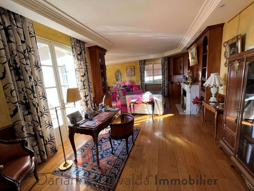 Maison à DECAZEVILLE