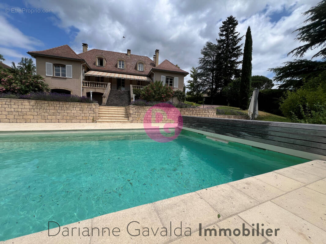 Maison à DECAZEVILLE