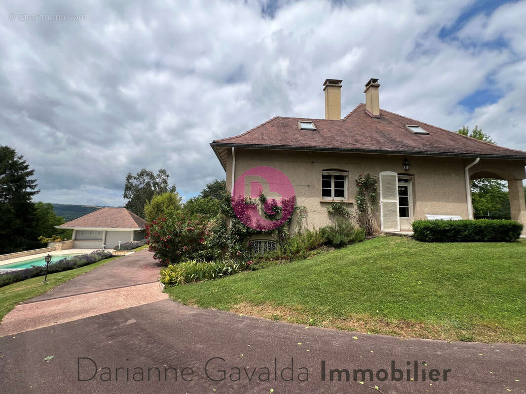 Maison à DECAZEVILLE