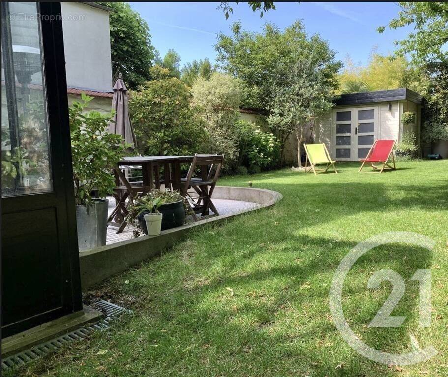 Maison à SAINT-MAUR-DES-FOSSES