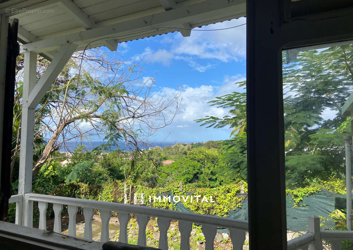 Maison à BASSE-TERRE