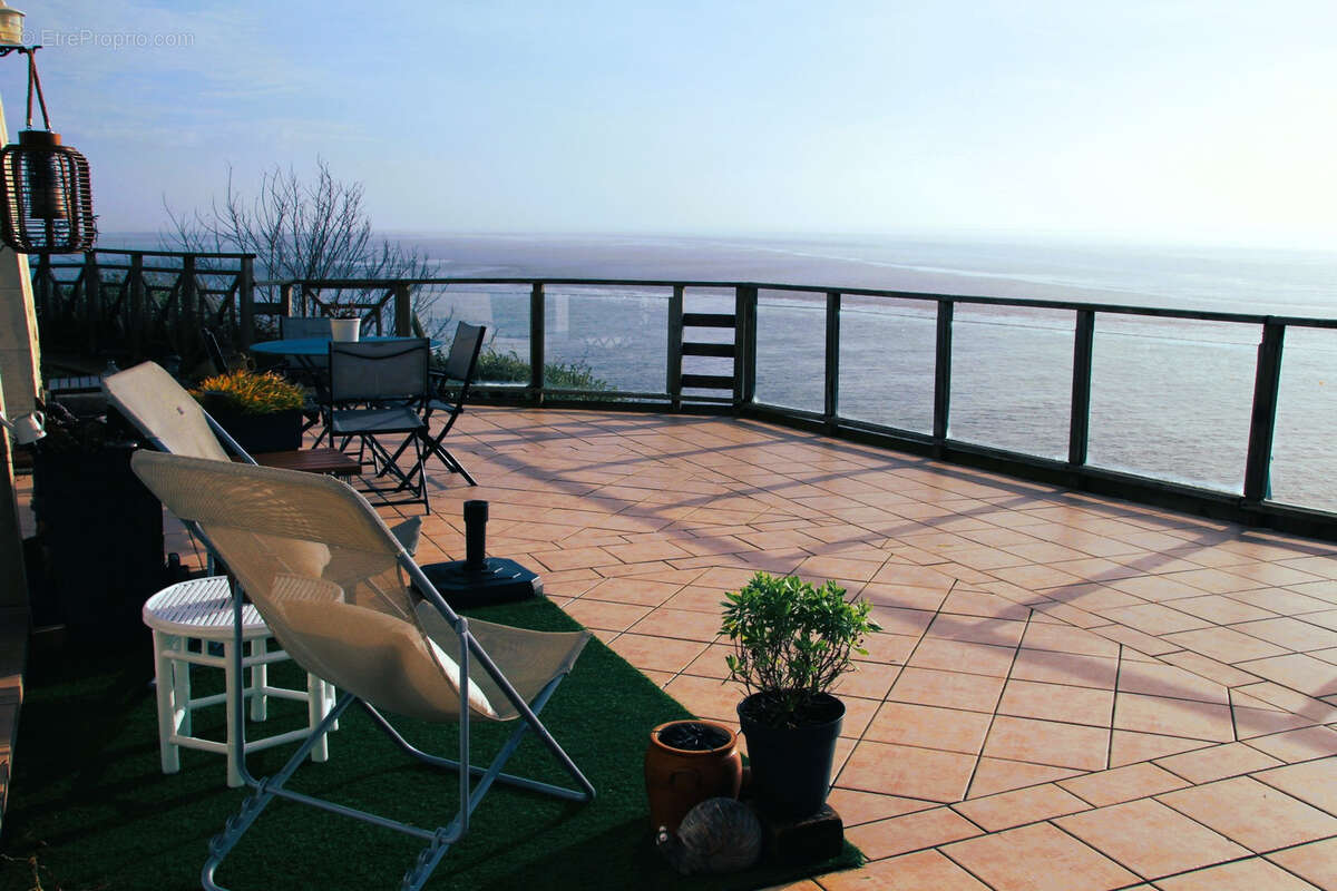 Appartement à MESCHERS-SUR-GIRONDE