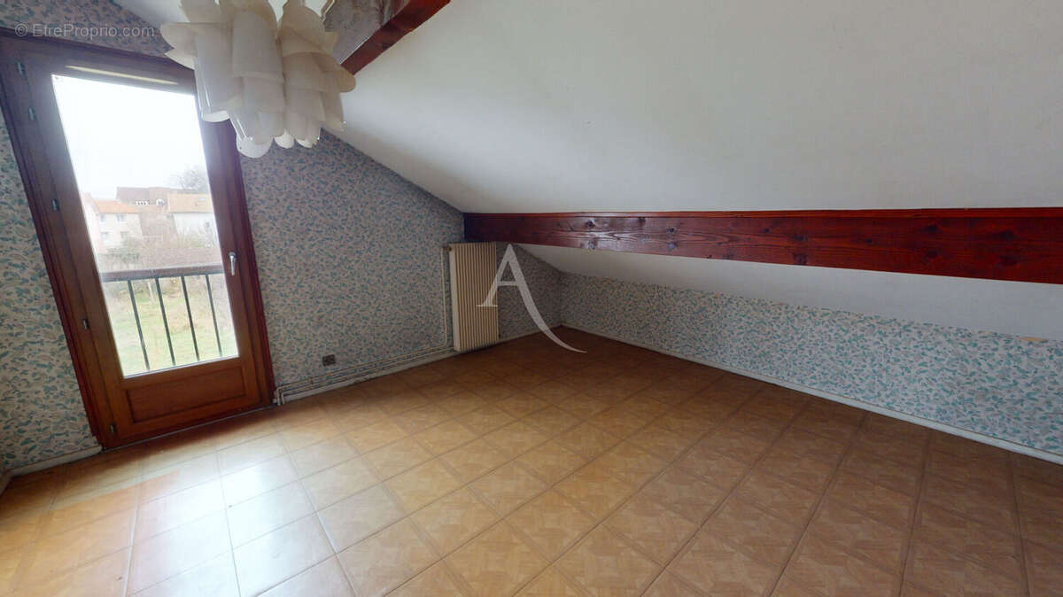 Maison à CHILLY-MAZARIN