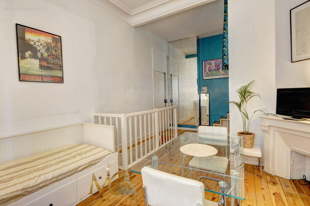 Appartement à PARIS-7E