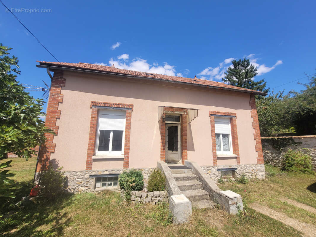Maison à AUNAY-SOUS-AUNEAU