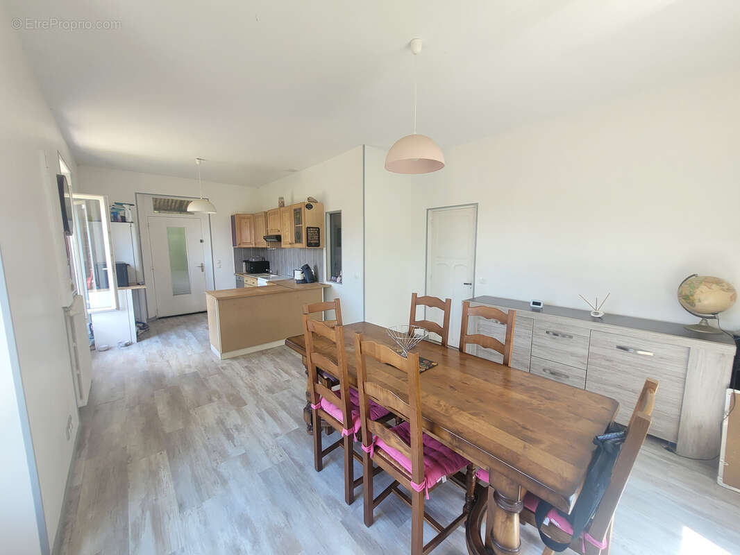 Maison à AUNAY-SOUS-AUNEAU