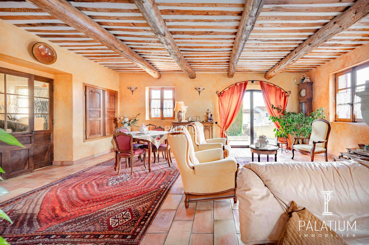 Maison à PIERREVERT