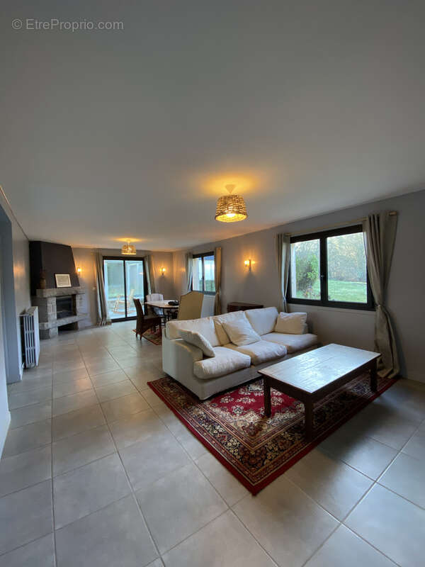 Maison à PLOUNEVEZ-MOEDEC