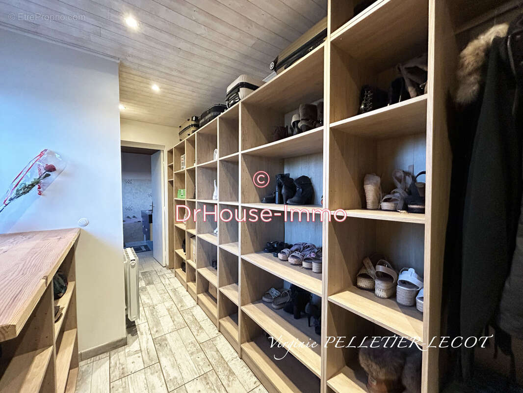 Maison à VOUILLE-LES-MARAIS