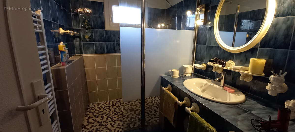 Maison à AMBARES-ET-LAGRAVE