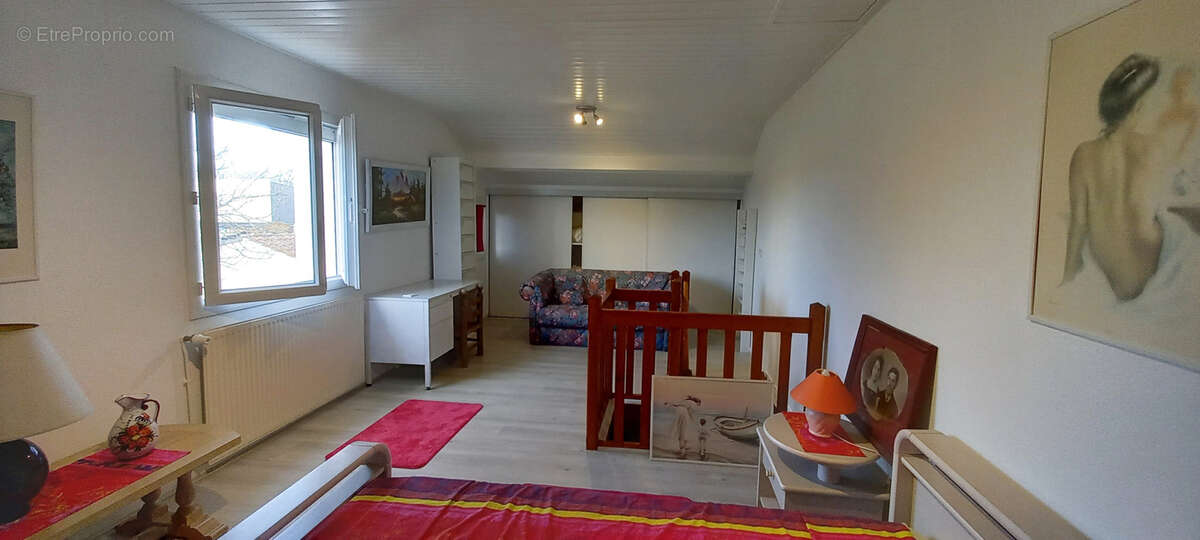 Maison à AMBARES-ET-LAGRAVE