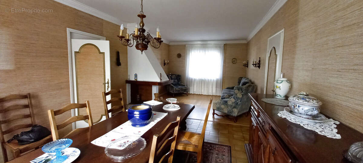 Maison à AMBARES-ET-LAGRAVE