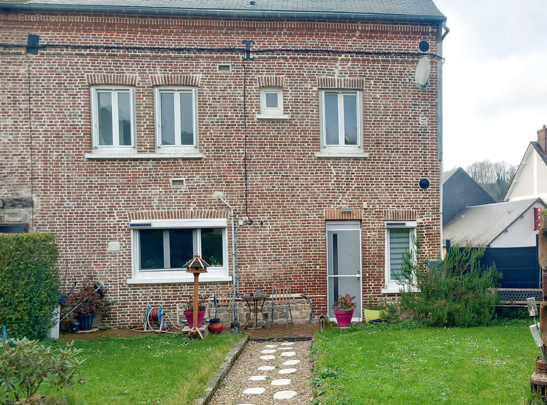 Maison à CANY-BARVILLE