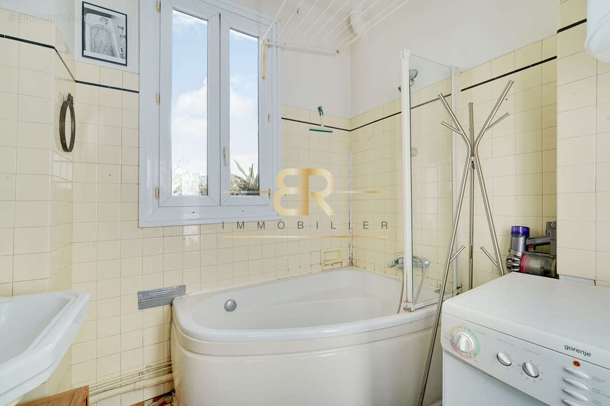 Commerce à PARIS-18E