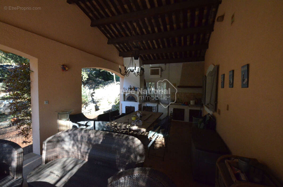 Maison à FLASSANS-SUR-ISSOLE