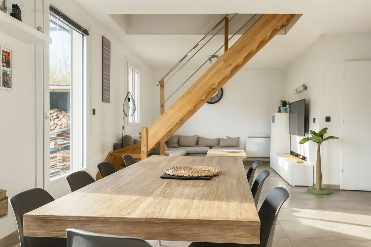 Maison à SAINT-LEU-D&#039;ESSERENT