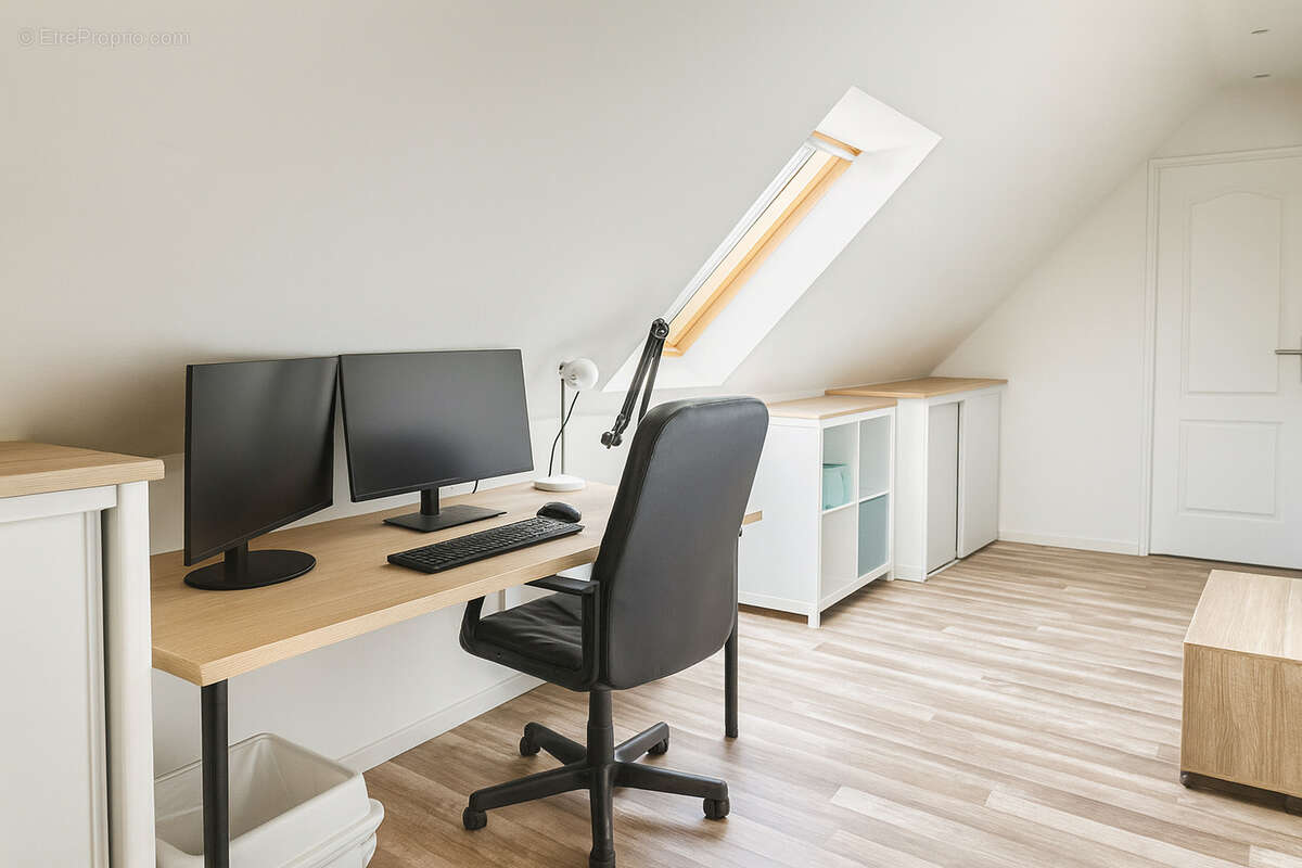 Maison à SAINT-LEU-D&#039;ESSERENT