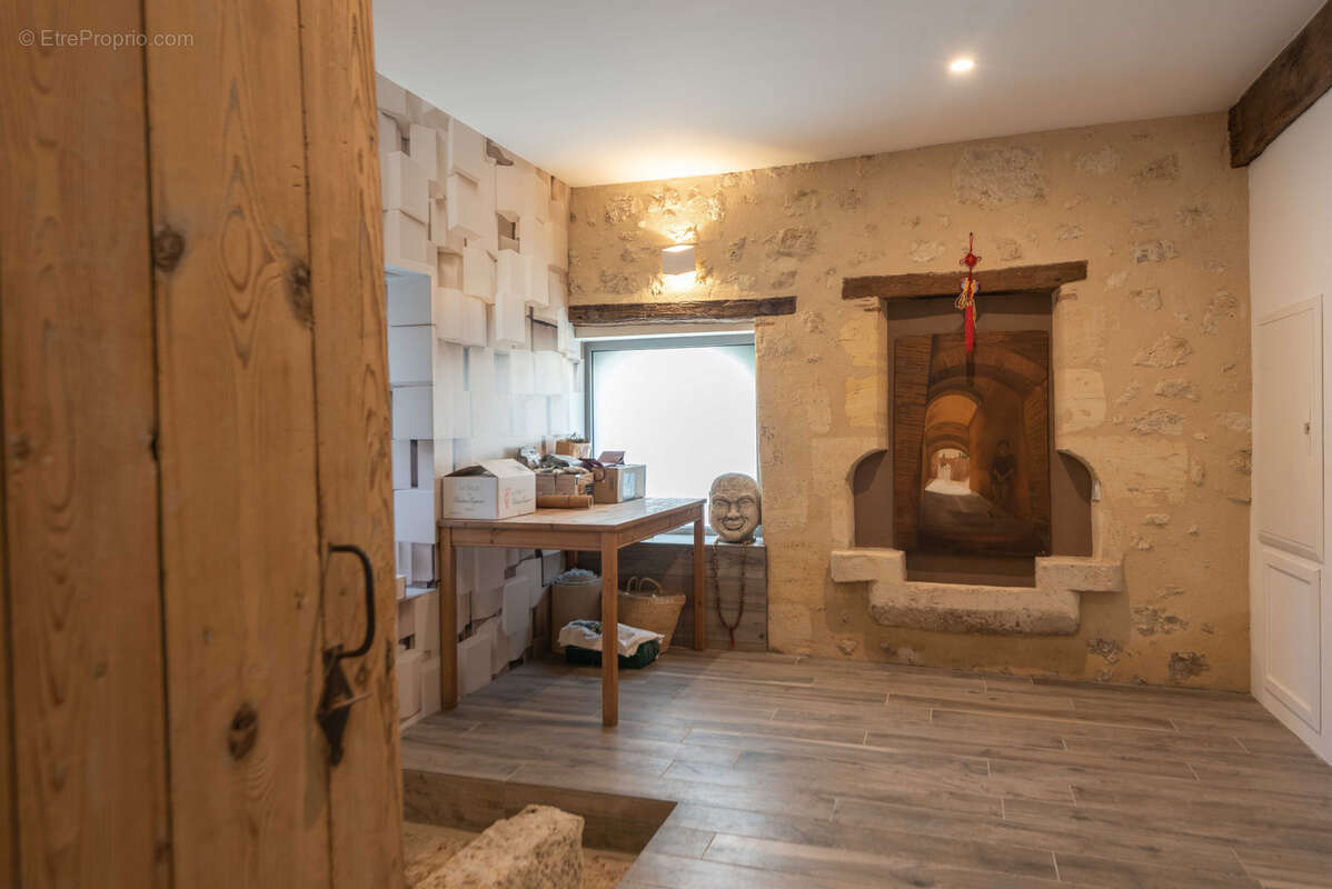 Maison à SAINT-CAPRAIS-DE-BORDEAUX