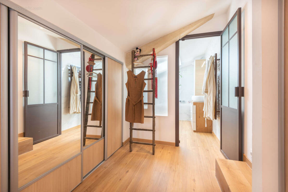 Maison à SAINT-CAPRAIS-DE-BORDEAUX