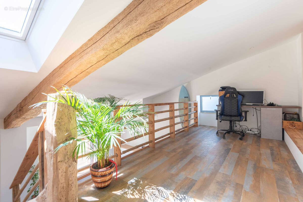 Maison à SAINT-CAPRAIS-DE-BORDEAUX