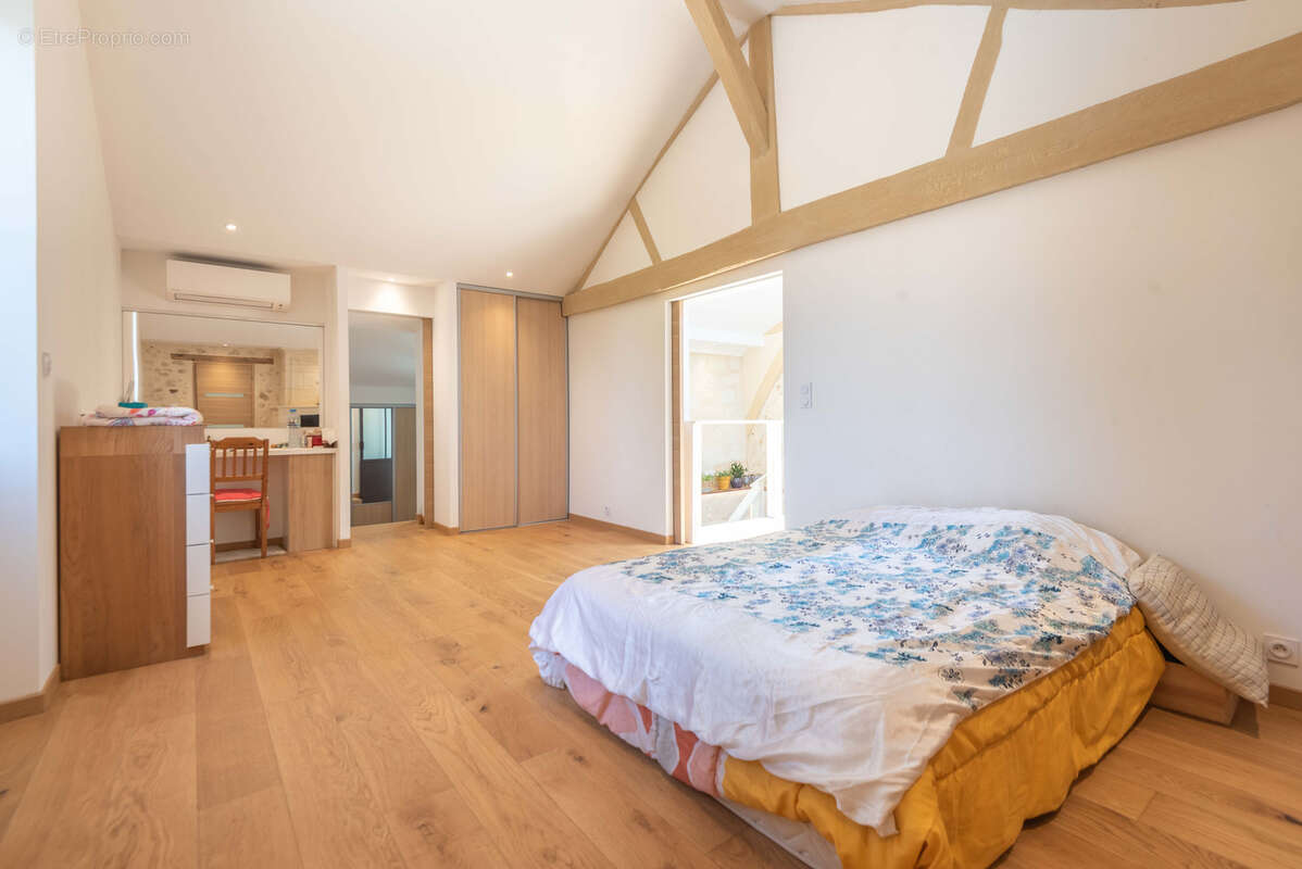 Maison à SAINT-CAPRAIS-DE-BORDEAUX