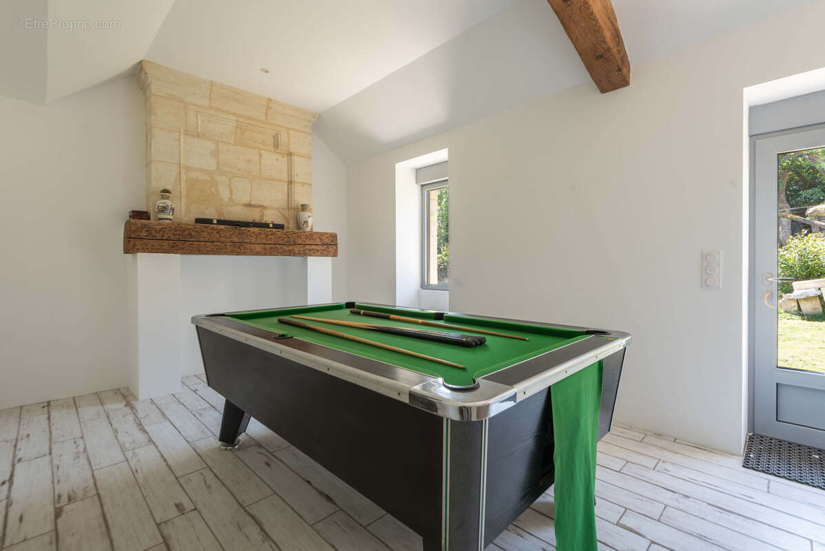 Maison à SAINT-CAPRAIS-DE-BORDEAUX