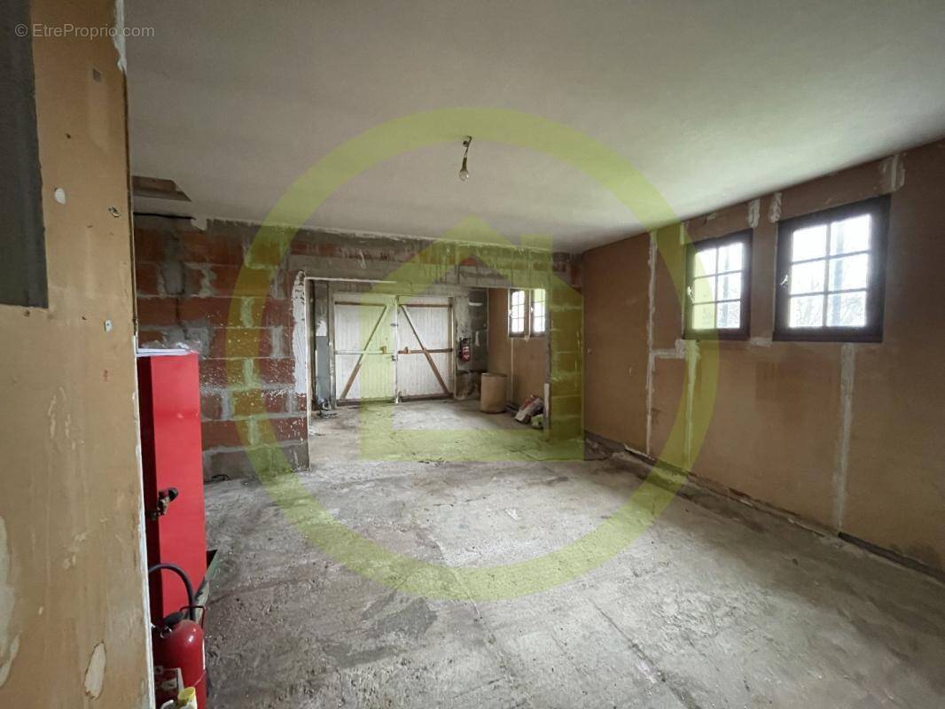 Maison à ROULLET-SAINT-ESTEPHE