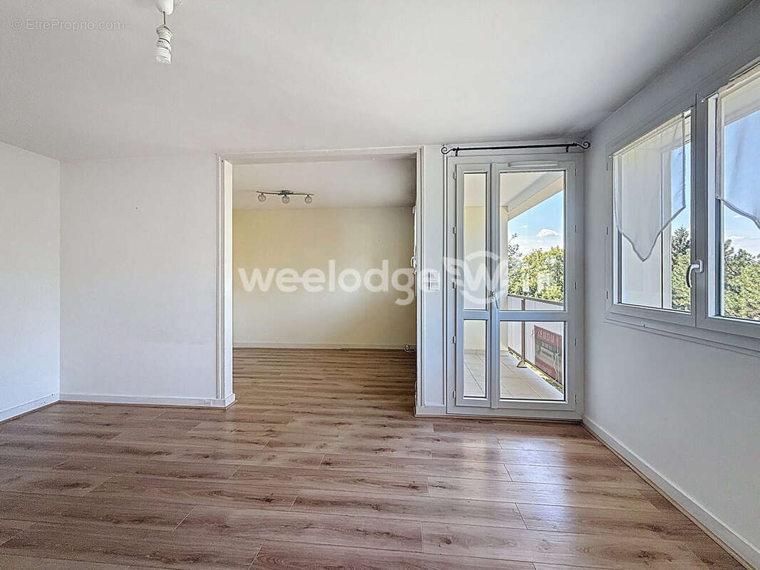 Appartement à SAINT-MICHEL-SUR-ORGE