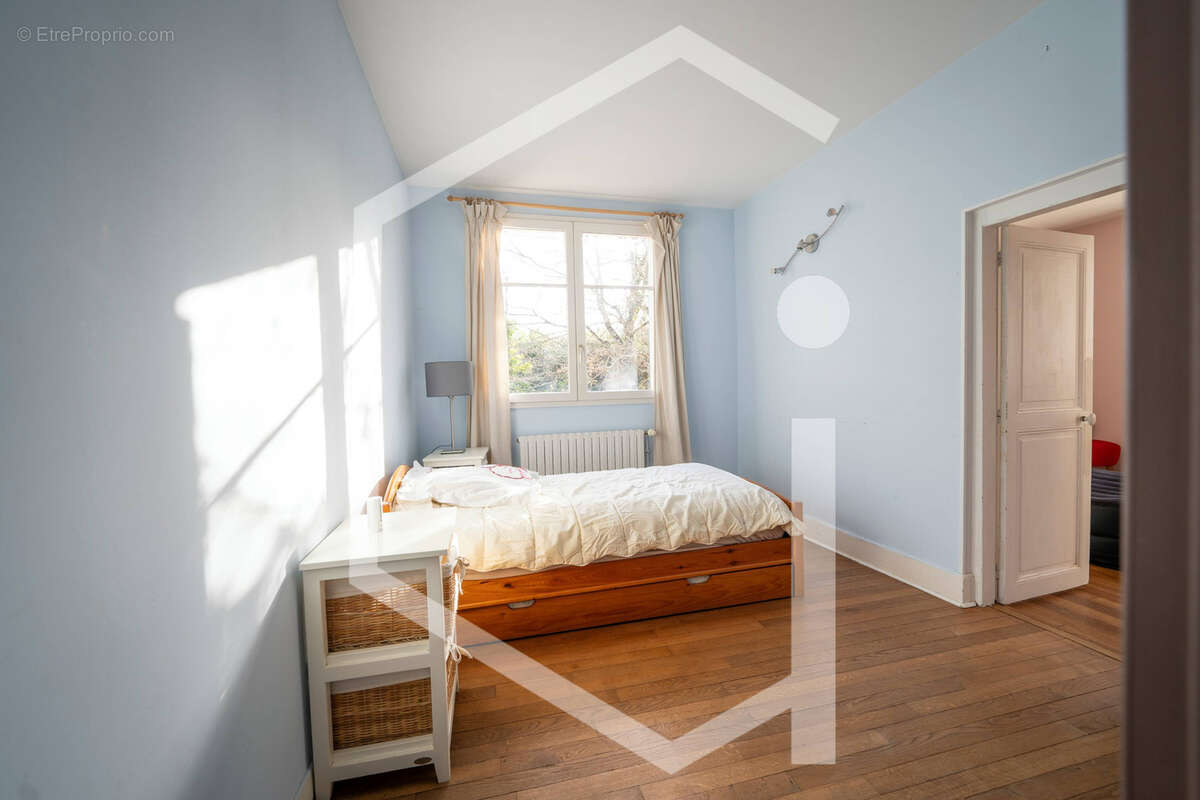 Maison à COSNE-COURS-SUR-LOIRE