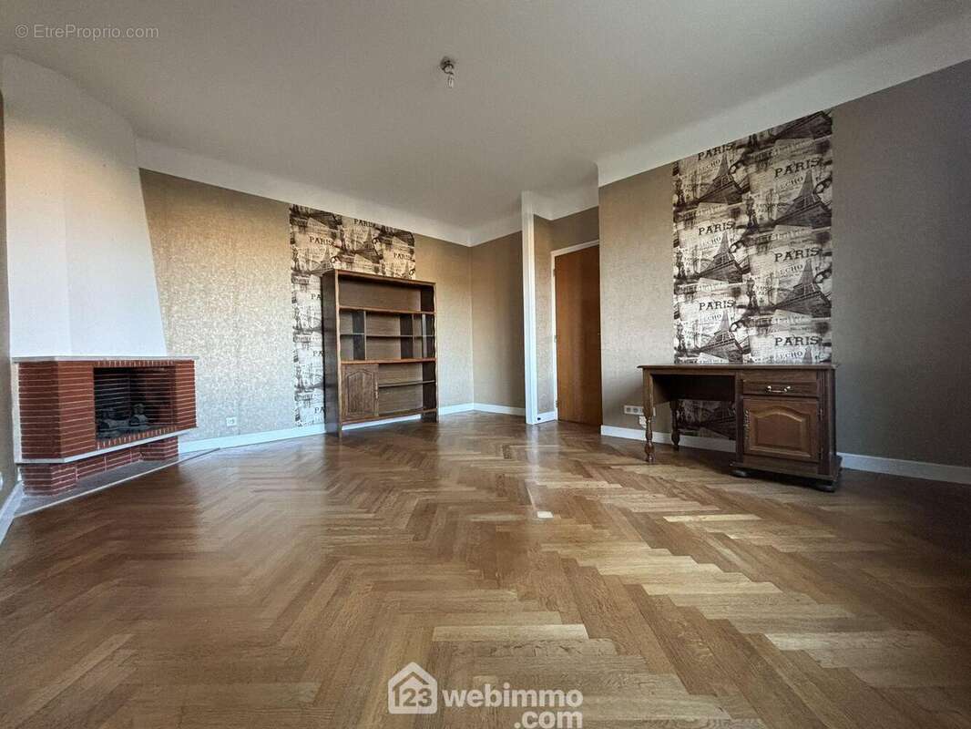 Bureau RDC - Maison à DIEUE-SUR-MEUSE