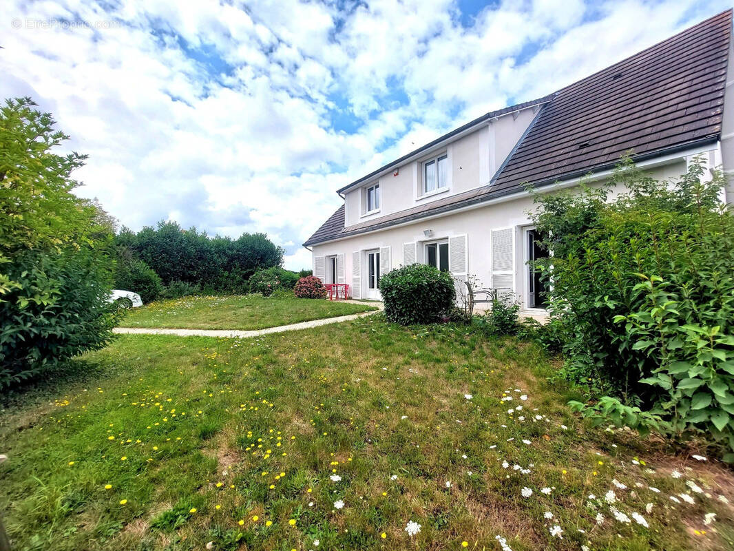 Maison à ANGERVILLE-LA-CAMPAGNE