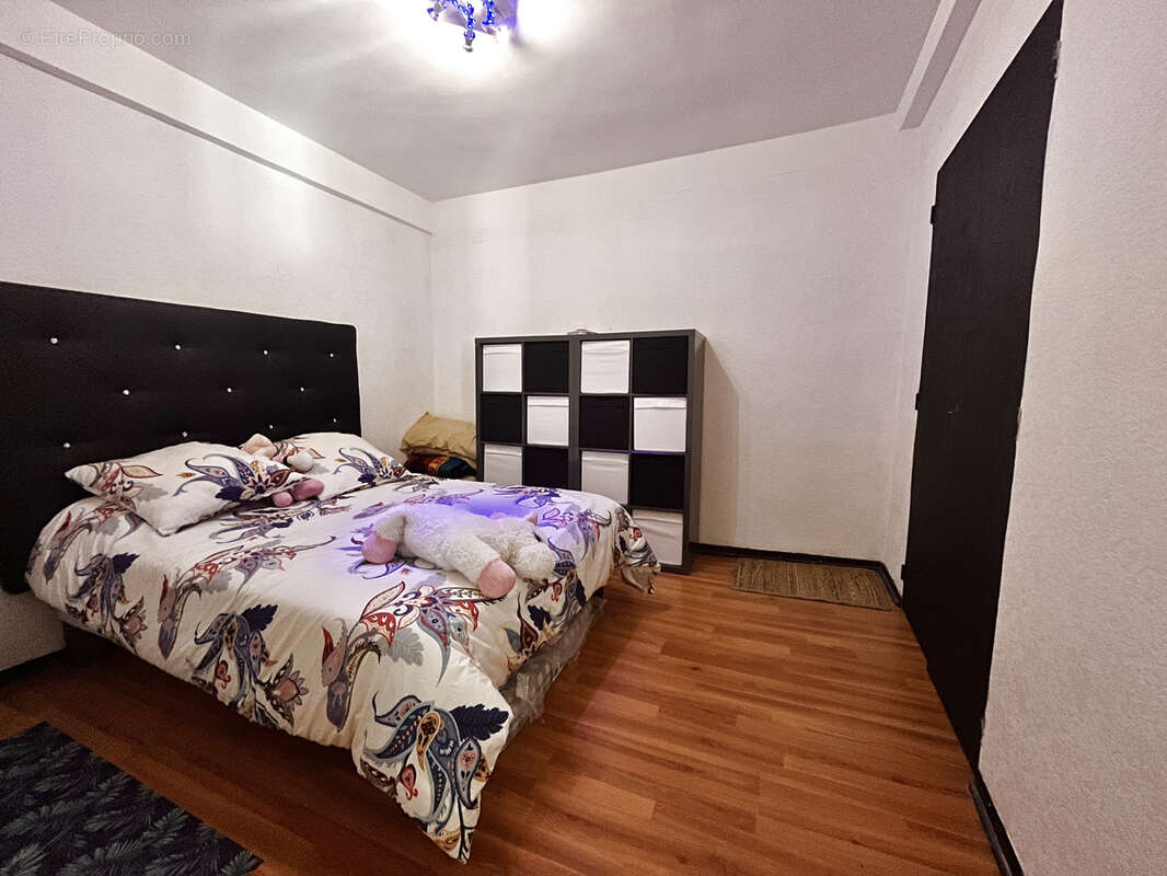 Appartement à SAINT-LAURENT-DE-CERDANS